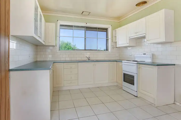 Fifth view of Homely house listing, 2 Cleveland Street, St Albans VIC 3021