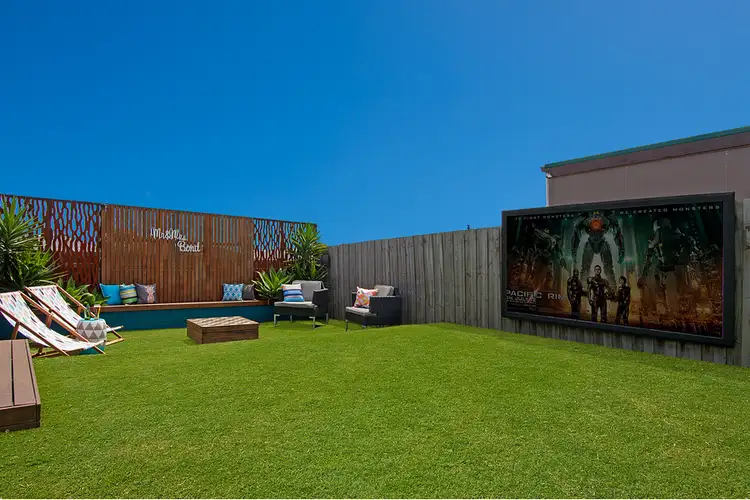 6 Lombardi Close, Skye VIC 3977