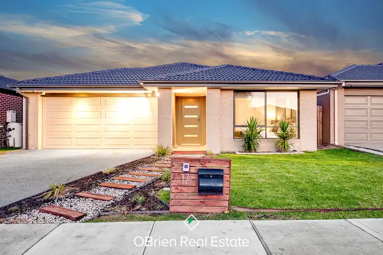 17 Pyrenees Road, Clyde VIC 3978