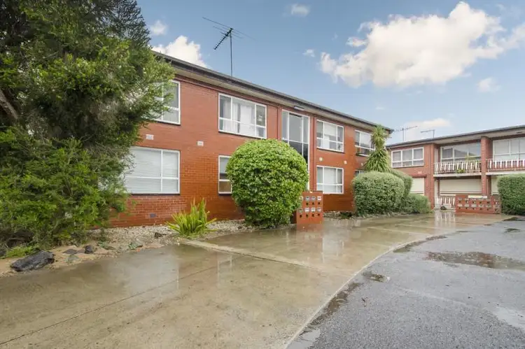 20/437 Ballarat Road, Sunshine VIC 3020