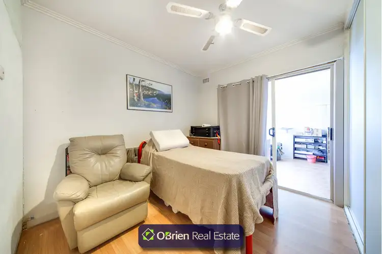 Sixth view of Homely house listing, 8 Mundaring Drive, Cranbourne VIC 3977