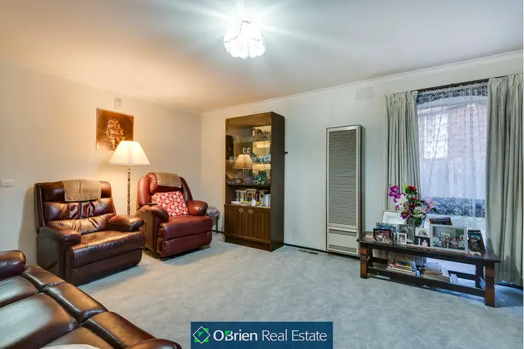 Second view of Homely house listing, 2 Taylor Court, Endeavour Hills VIC 3802