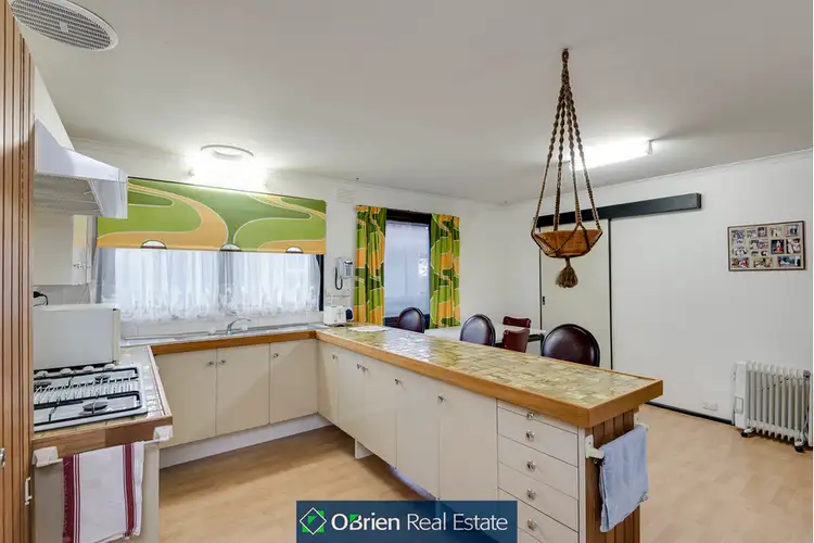 Fourth view of Homely house listing, 2 Taylor Court, Endeavour Hills VIC 3802