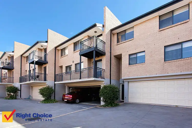 4/6-8 Melinda Grove, Lake Heights NSW 2502