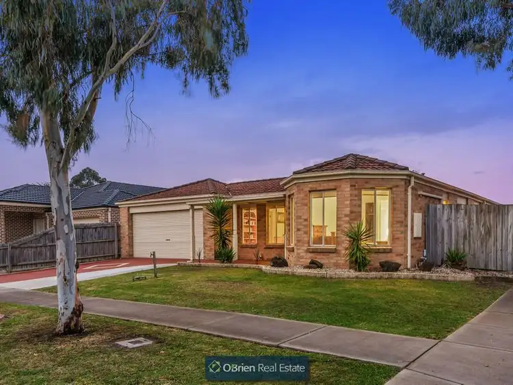 2 Alberta Way, Berwick VIC 3806