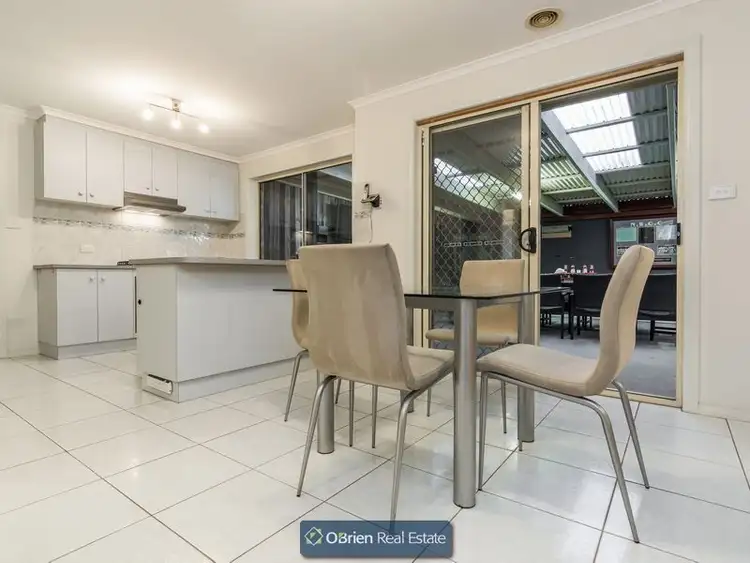 Fourth view of Homely house listing, 2 Alberta Way, Berwick VIC 3806