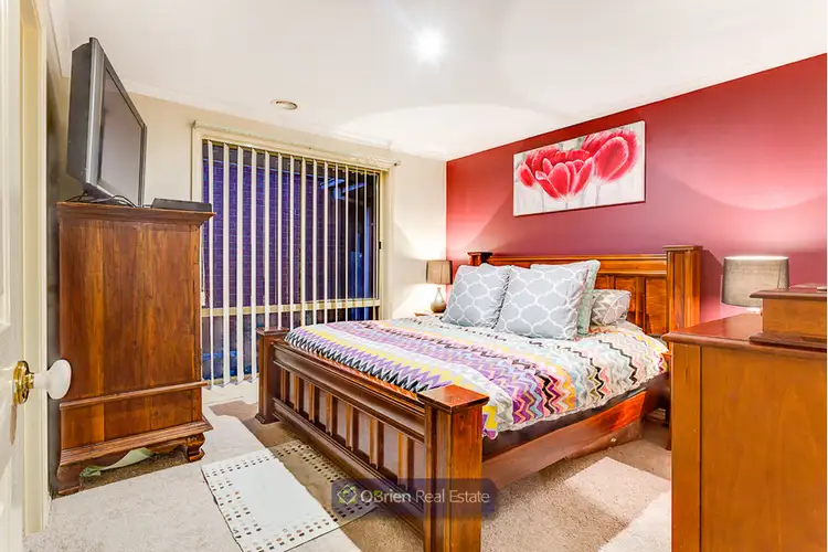 Sixth view of Homely house listing, 7 Isaac Court, Cranbourne West VIC 3977