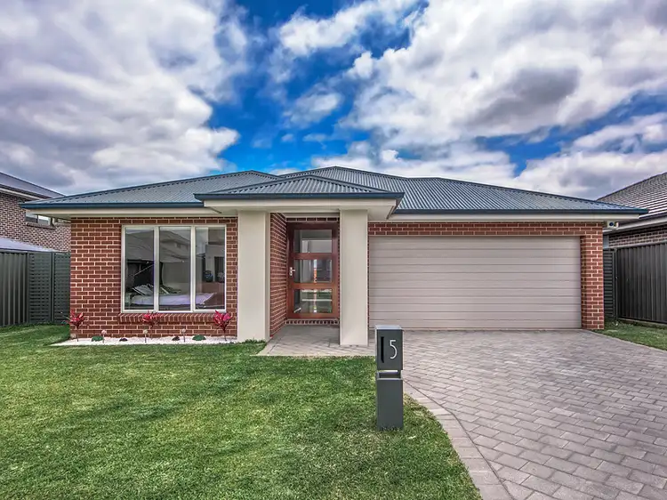 5 Hubble Street, Gregory Hills NSW 2557