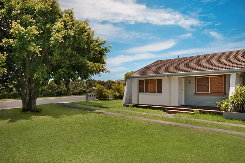 Main view of Homely unit listing, 1/135 Woodburn Street, Evans Head NSW 2473