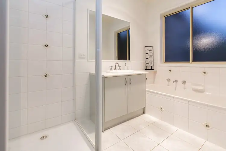 Fifth view of Homely house listing, 1 Lena Court, Berwick VIC 3806