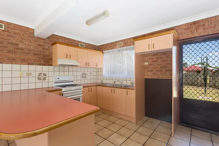 Fifth view of Homely townhouse listing, 8/2 McKibbin Court, Wodonga VIC 3690