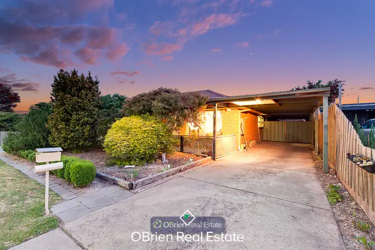 Second view of Homely house listing, 10 Peppercorn Court, Cranbourne North VIC 3977