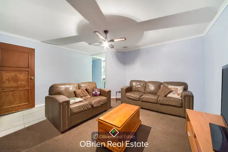 Sixth view of Homely house listing, 10 Peppercorn Court, Cranbourne North VIC 3977