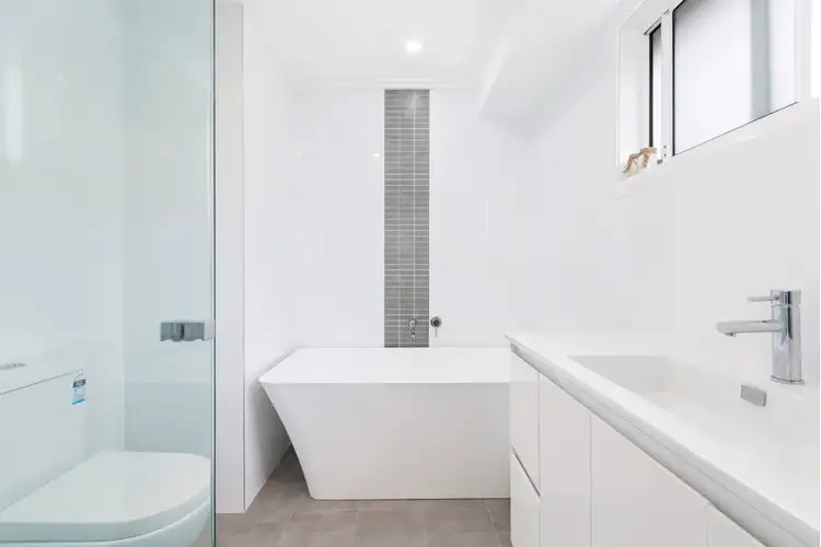 2/15-17 Kumbardang Avenue, Miranda NSW 2228