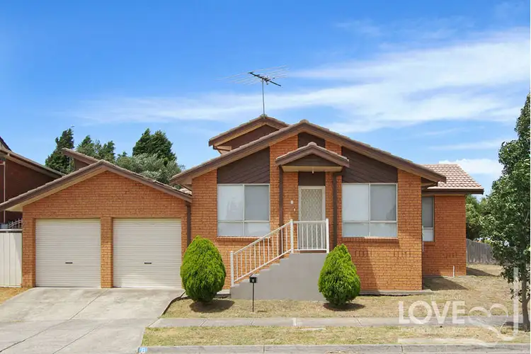 8 Hillas Court, Mill Park VIC 3082