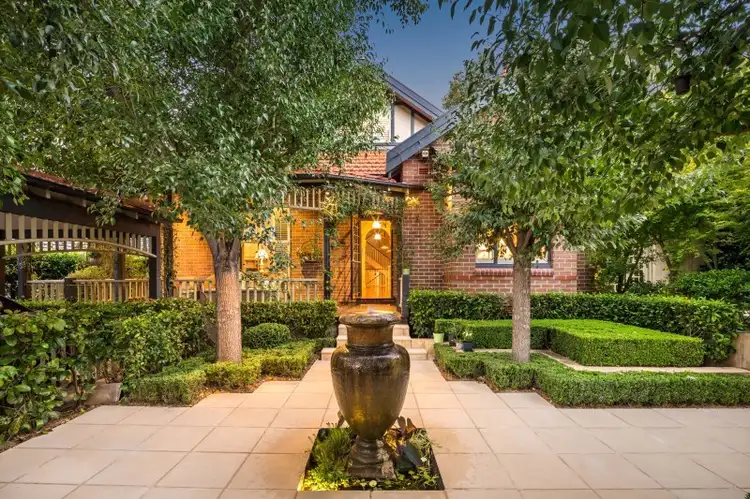 11 Middle Harbour Road, Lindfield NSW 2070