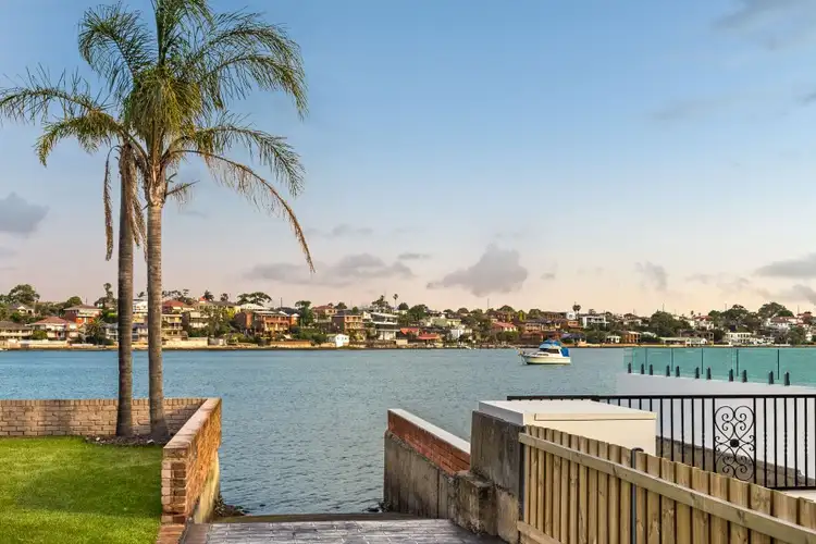 4 Carlton Crescent, Kogarah Bay NSW 2217
