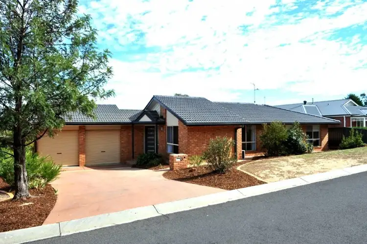 3 Erniold Road, Strathdale VIC 3550