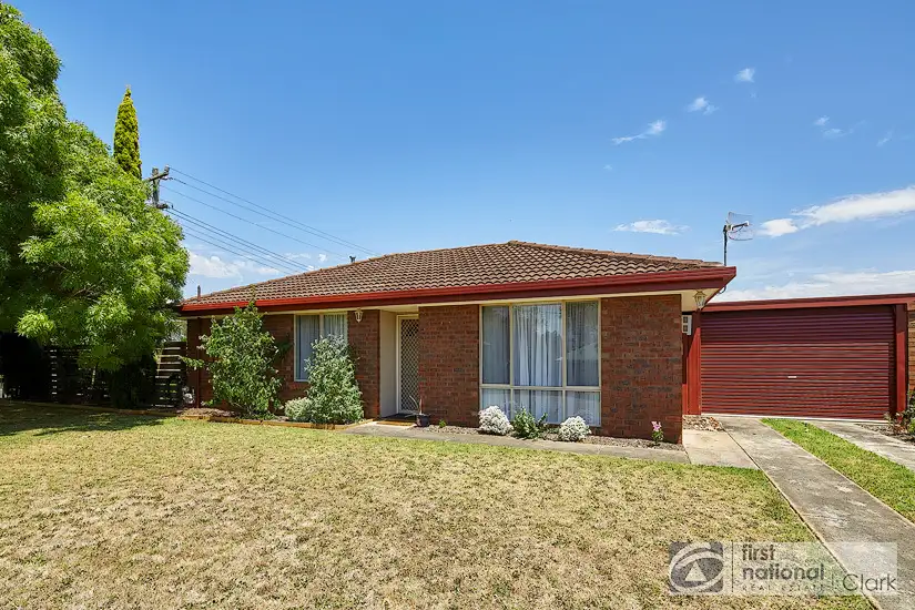 Main view of Homely townhouse listing, 1/9 Archibald Crescent, Warragul VIC 3820