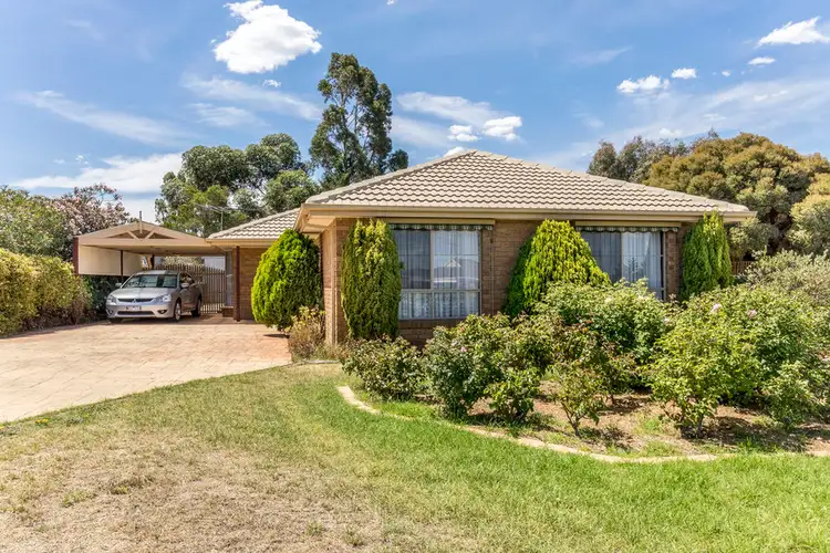 94 Underbank Boulevard, Bacchus Marsh VIC 3340