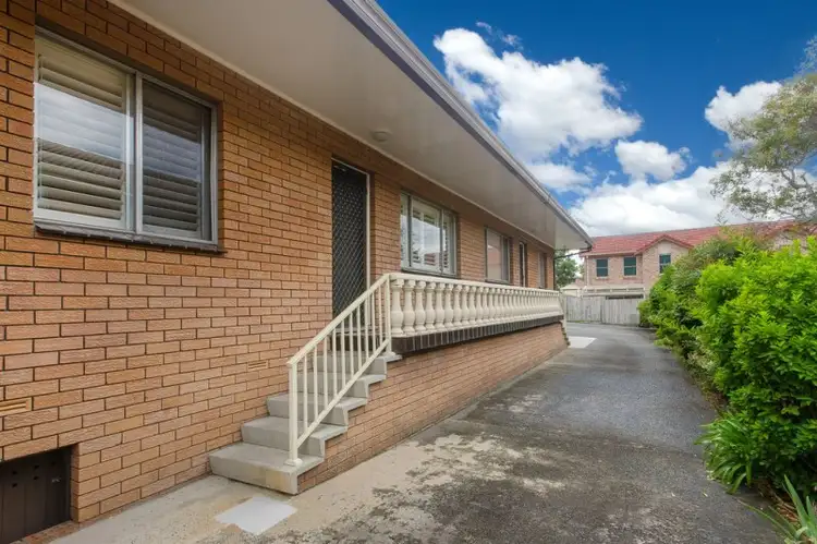 Main view of Homely villa listing, 2/15 Alban Street, Corrimal NSW 2518