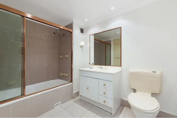 Fifth view of Homely apartment listing, 706/2 Springfield Avenue, Potts Point NSW 2011