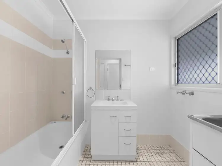 Seventh view of Homely house listing, 20 Banks Crescent, Wynnum West QLD 4178