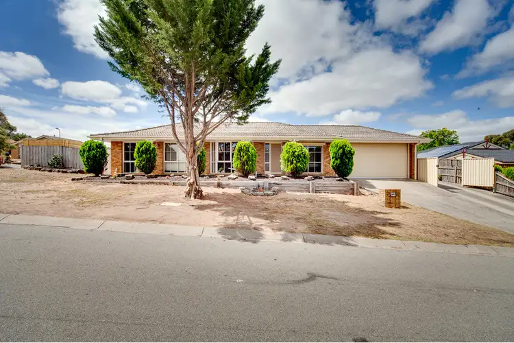 16 Culcairn Court, Narre Warren South VIC 3805