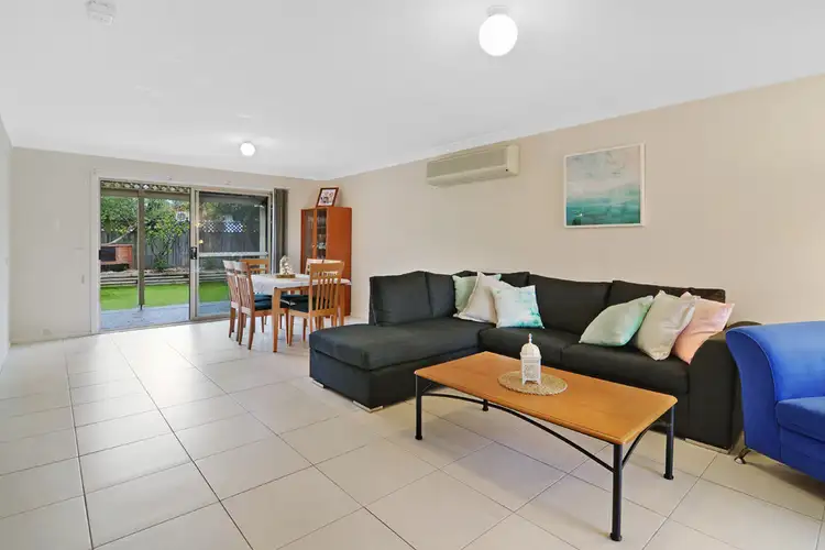 5a Bassett Place, Menai NSW 2234