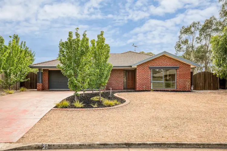 21 Cairns Drive, Bacchus Marsh VIC 3340