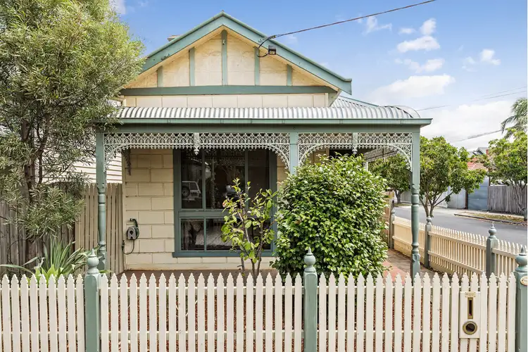 20 Hamilton Street, Seddon VIC 3011
