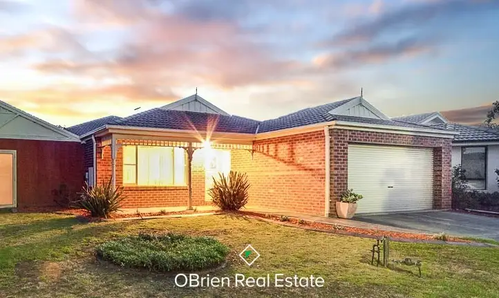 5 Galway Place, Cranbourne VIC 3977