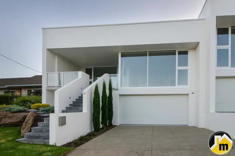Main view of Homely townhouse listing, 37 Lake Terrace West, Mount Gambier SA 5290