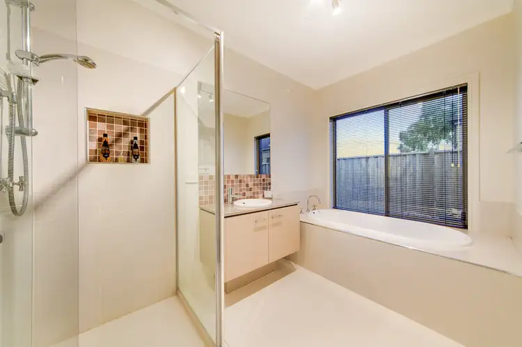 Seventh view of Homely house listing, 4 Retreat Avenue, Cranbourne North VIC 3977