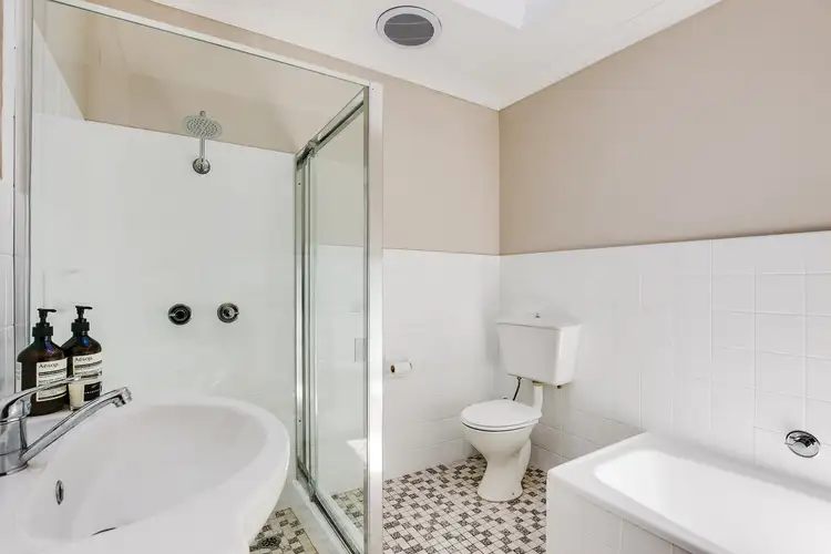 Sixth view of Homely apartment listing, 11/10 Fairway Close, Manly Vale NSW 2093