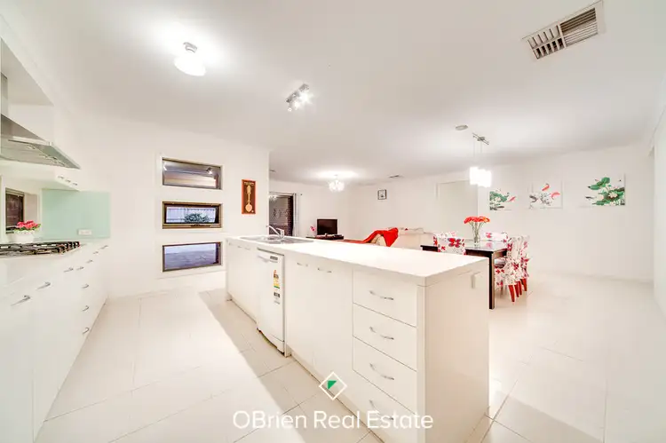 Sixth view of Homely house listing, 8 Laburnum Street, Berwick VIC 3806