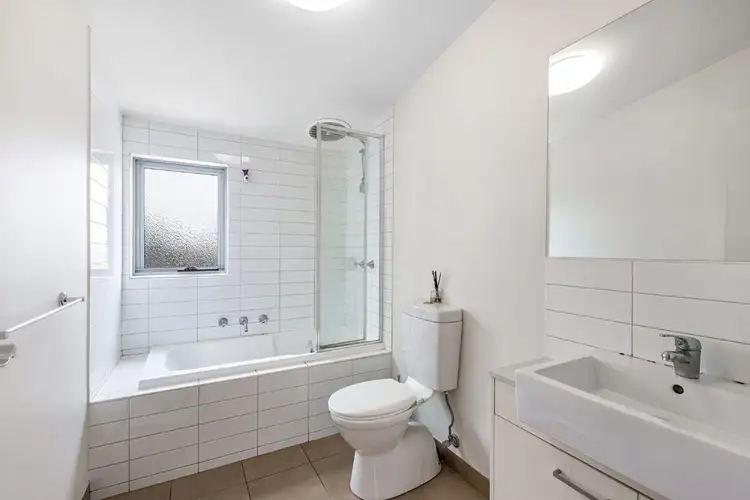 Fourth view of Homely townhouse listing, 16/6 Rosamond Road, Footscray VIC 3011