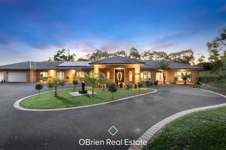 1-2 Bethel Close, Narre Warren North VIC 3804