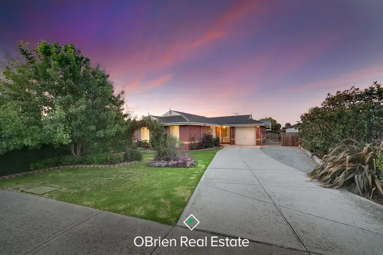 5 Andre Court, Cranbourne West VIC 3977
