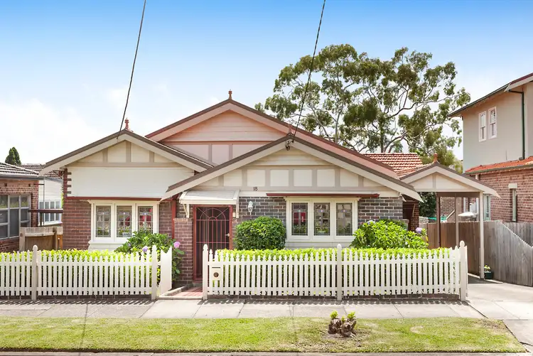 18 Mons Street, Russell Lea NSW 2046