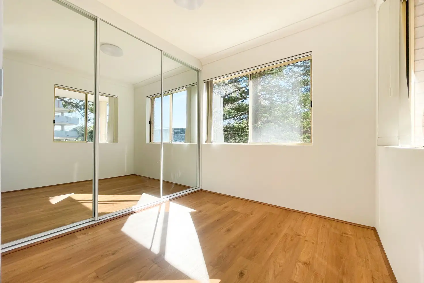 Main view of Homely unit listing, 2/14 Oxford Street, Sutherland NSW 2232