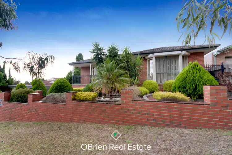 4 Koomaloo Court, Carrum Downs VIC 3201