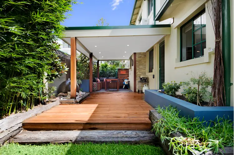 2/68-70 Flora Street, Kirrawee NSW 2232
