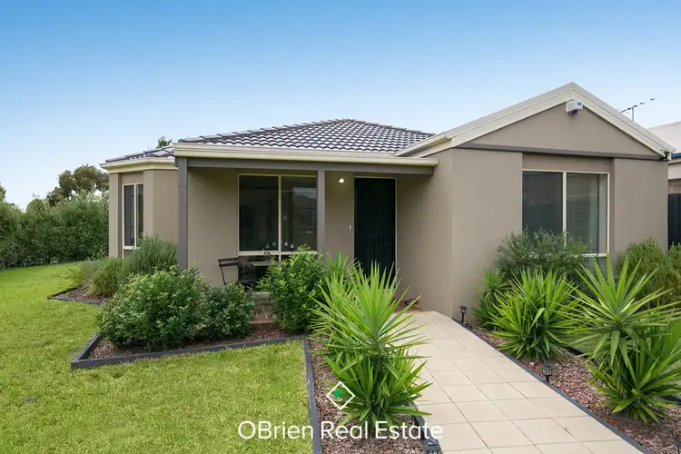 34 Clifton Park Drive, Carrum Downs VIC 3201