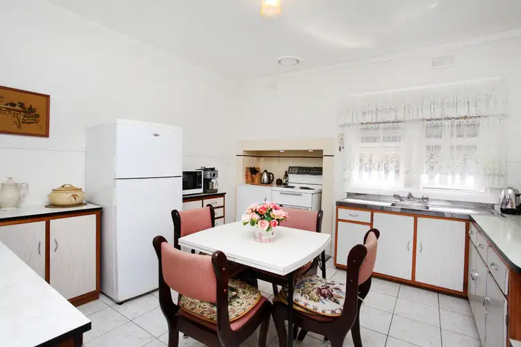 Sixth view of Homely house listing, 2 Hassett Street, Sunshine North VIC 3020