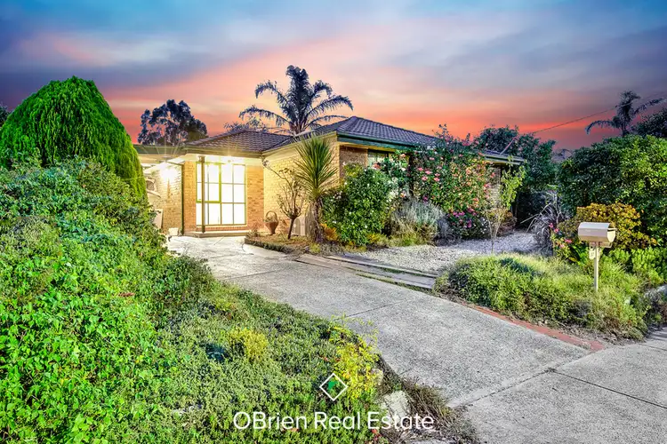 32 Edeys Run, Hampton Park VIC 3976