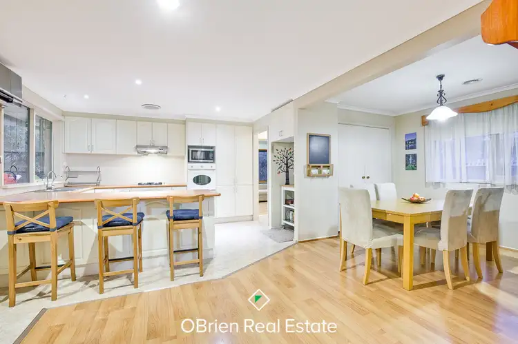 Fifth view of Homely house listing, 32 Edeys Run, Hampton Park VIC 3976