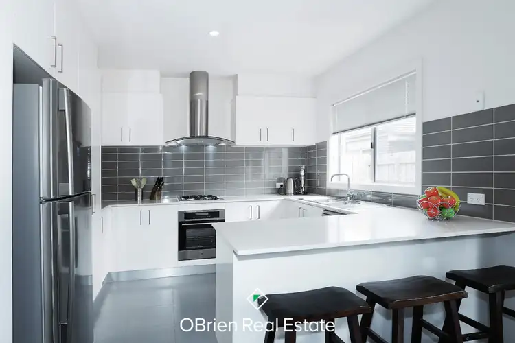 5/16 Bradford Drive, Carrum Downs VIC 3201