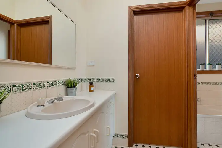 Fifth view of Homely house listing, 2/20 Blamey Avenue, Broadview SA 5083