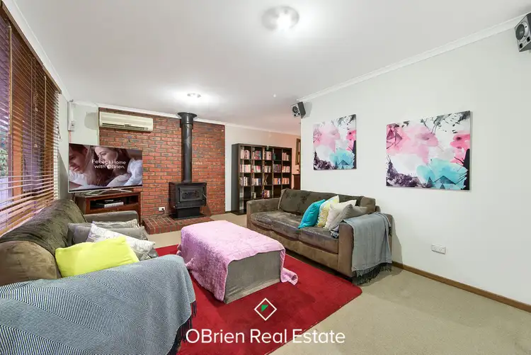 Third view of Homely house listing, 32 Dorchester Crescent, Carrum Downs VIC 3201